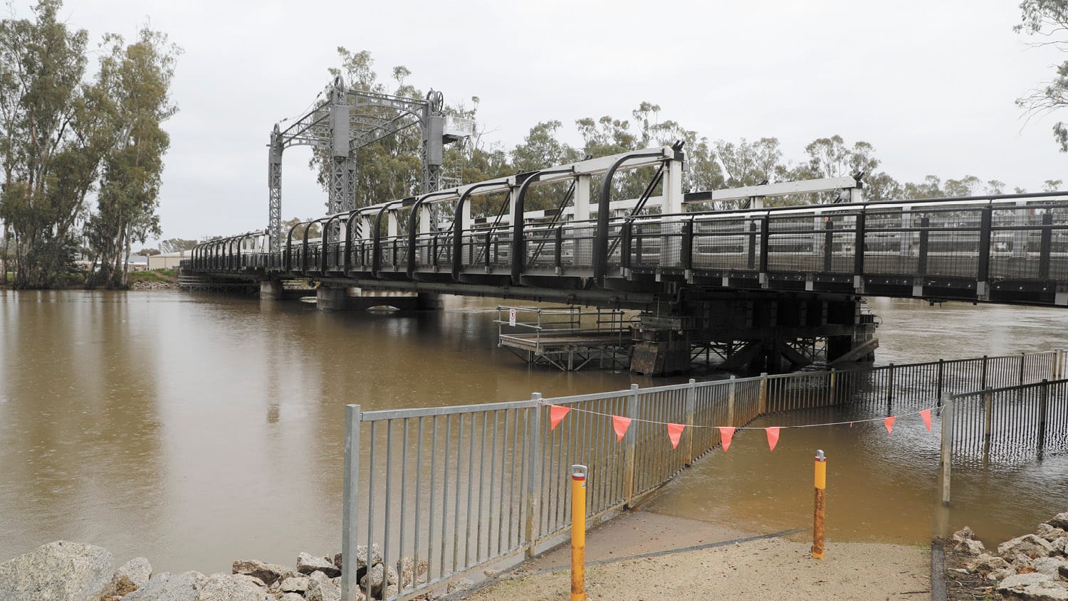 Governments Ignore Levee Pleas