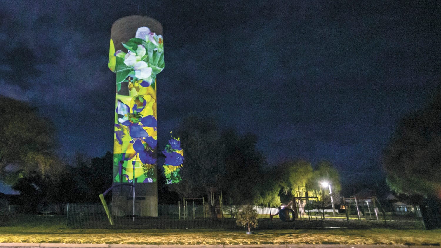 Kerang Lights up