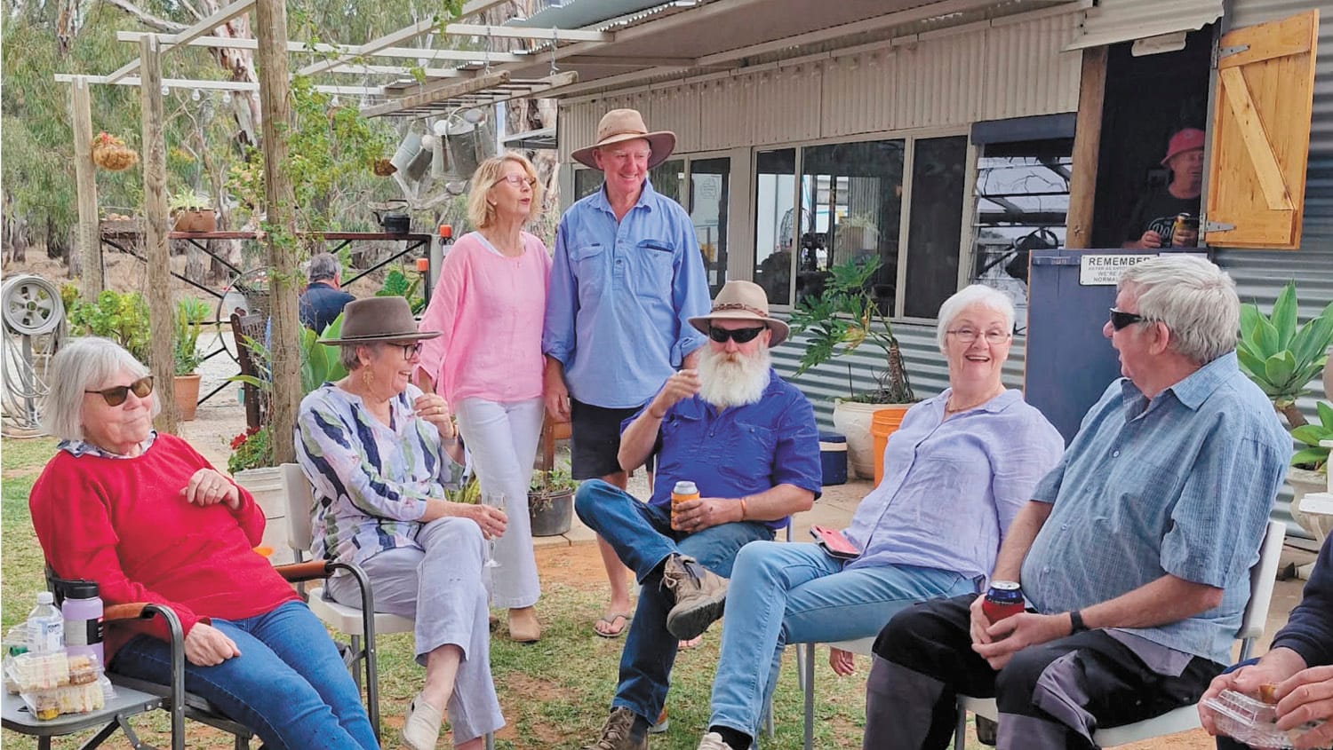 Big crowd blooms at Moulamein’s open garden day