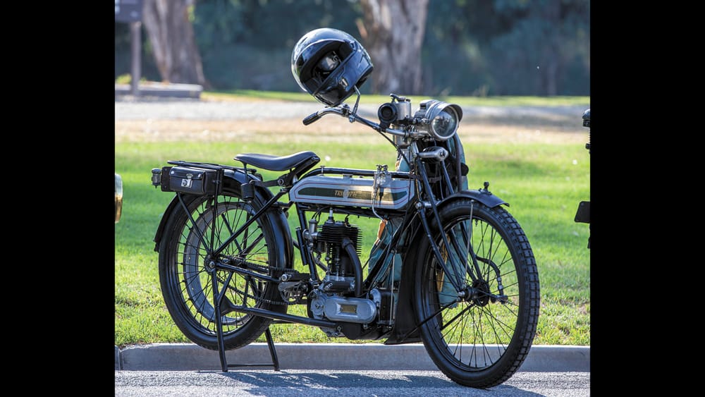 Vintage Rally motors into Koondrook post image