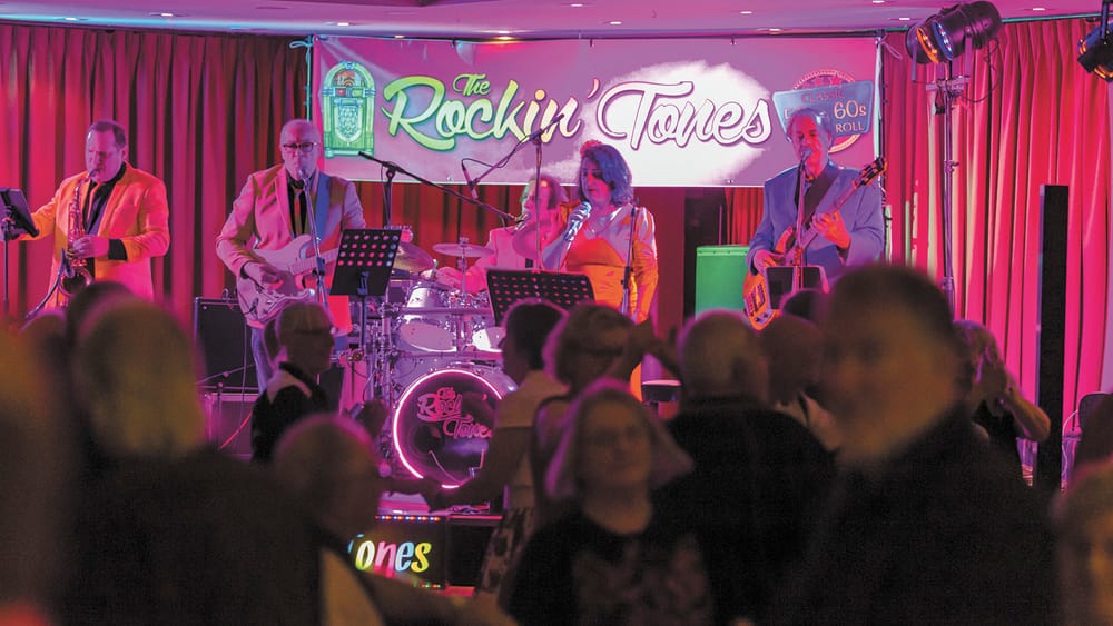 Full House at cluBarham post image