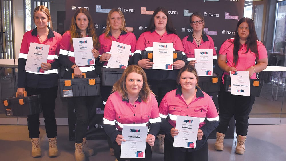 Female tradies get head start post image