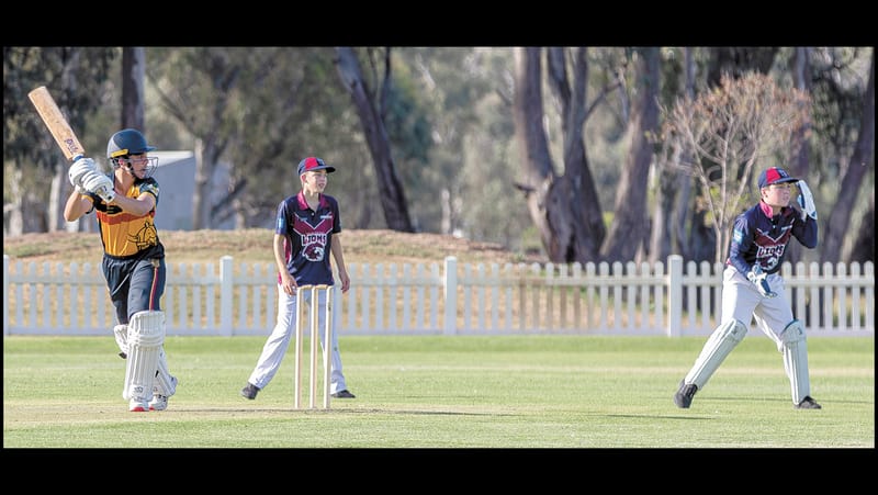 Junior Raiders lead by 1 post image